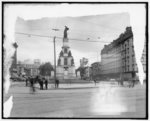 [Soldiers' and Sailors' Monument and Russell House, Detroit, Mich.]