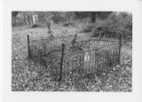 Alexandria Cemeteries Historic District: fenced plot