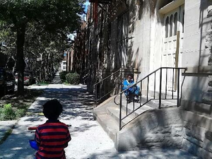 Ciaro on steps, Saleem Williams in foreground