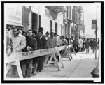 Crowds outside of Unity funeral home