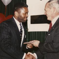 Stanley Stallworth receives 1990 Dean's Outstanding Achievement Award from law school