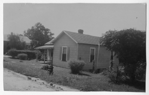 Photograph of the home of Mr. and Mrs. Homer Parker, Manchester, Georgia