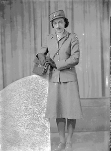 Miss Olive Blackwell, Red Cross nurse [acetate film photonegative]