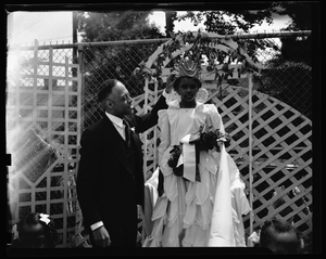 Miss Anna Jackson's May Day, 1942 [cellulose acetate photonegative]