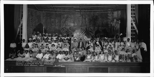 Cast of "The princess who could not dance", a spring play by Browne Junior High School, 1935 [cellulose acetate photonegative, banquet camera format]