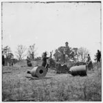 [James River, Va. Work party and mortars at "Butler's Crow's Nest"]