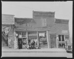 Vicksburg Negroes and shop fronts. Mississippi