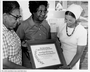 Delta Sigma Theta members receive certificate