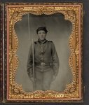 [Unidentified young soldier in Union uniform with bayoneted musket]