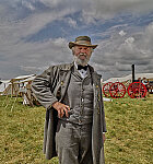 Earl Weaver, portraying Confderate commander Robert E. Lee, at the re-enactment, held each American Independence Day Weekend (on and surrounding July 4), of various skirmishes at the decisive 1863 Battle of Gettysburg, in Pennsylvania, which turned the tide of the American Civil War against the outmanned, rebellious Confederates for good