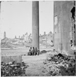 [Charleston, S.C. View of ruined buildings through porch of the Circular Church (150 Meeting Street)]