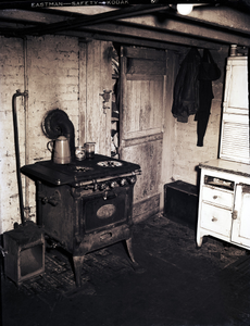 Room with stove : photonegative.