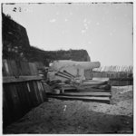 [Morris Island, S.C. Interior view with mounted gun, Fort Putnam]