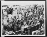 [Ghana President Kwame Nkrumah addressing crowd in front of the Hotel Theresa, in Harlem]