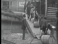 Unloading apples at the St. Louis levee--outtakes