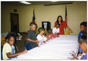 Links Member and Children During Christmas Party