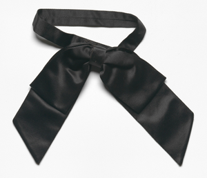 Black bow tie sold by Pierre Degand