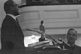 L. L. Anderson speaking to an audience at Tabernacle Baptist Church in Selma, Alabama.