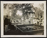 [U.S. Food Administration workers presenting information on canning and food processing to support the war effort]