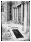 Tomb of the Crusader d'Aubigny. Placing stone marker [Church of the Holy Sepulchre]