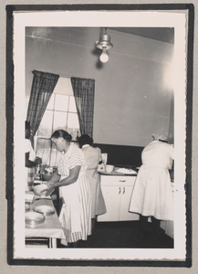 Photograph of four African American women cooking in a kitchen, Clarkesville, Habersham County, Georgia, 1950