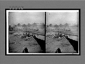 An exciting skirmish in the battle of Colenso ("Boer War" Exhibit). [Active no. 5832 : glass stereoscopic interpositive]