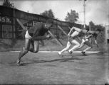 Ralph Metcalfe beginning a sprint, 1932