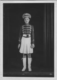 Stephens Lee, Majorette