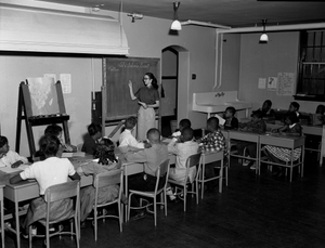 Class learning about the Sahara Desert, Washington, D.C.] [cellulose acetate photonegative