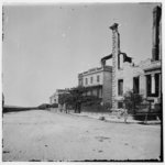 [Charleston, S.C. Houses on the Battery damaged by shell-fire]