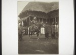 Nz Monkuob zu Pferd, Onkel des Königs Ndjoya Nz Monkuob, an uncle of King Ndjoya, on horseback