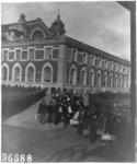 [Recently arrived persons, Ellis Island, N.Y.]