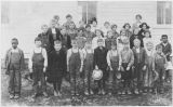 Dysart School, class photo, Kittitas County, Washington, circa 1900-1909