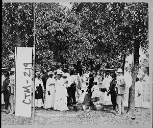 Stereograph of African-Americans gathered for a picnic, Savannah, Chatham County, Georgia, 1878