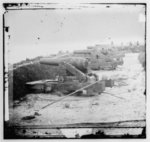 [Yorktown, Va. Confederate water Battery Magruder, with Rodman smooth-bore siege guns]