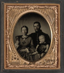 [Unidentified soldier in Union uniform, unidentified woman, and unidentified baby]