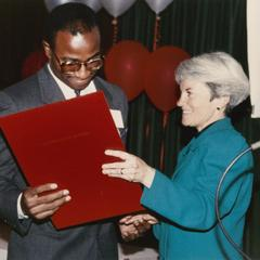 Carlton Campbell receives 1990 Student Leadership Award