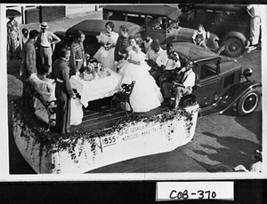 Photograph of Laurel Garden Club float at Cobb County Centennial, Marietta, Cobb County, Georgia, 1934 Sept. 27