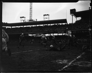 Howard-Lincoln [football] game [at Griffith Stadium], Nov[ember] 1948 [cellulose acetate photonegative]