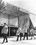 CORE members picket Bullock's Fashion Square in San Fernando Valley